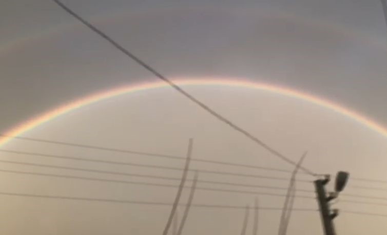 Antalya&rsquo;da &ccedil;ift&ccedil;inin &ccedil;ifte g&ouml;kkuşağı heyecanı kameraya yansıdı
