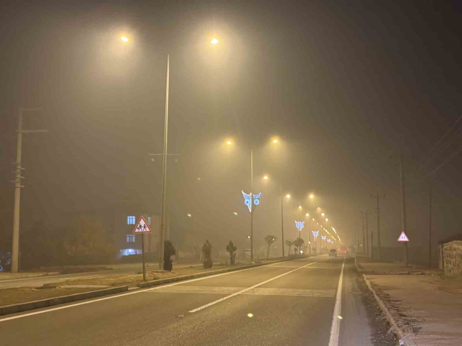 Iğdır’da gece saatlerinde yoğun sis etkili oldu