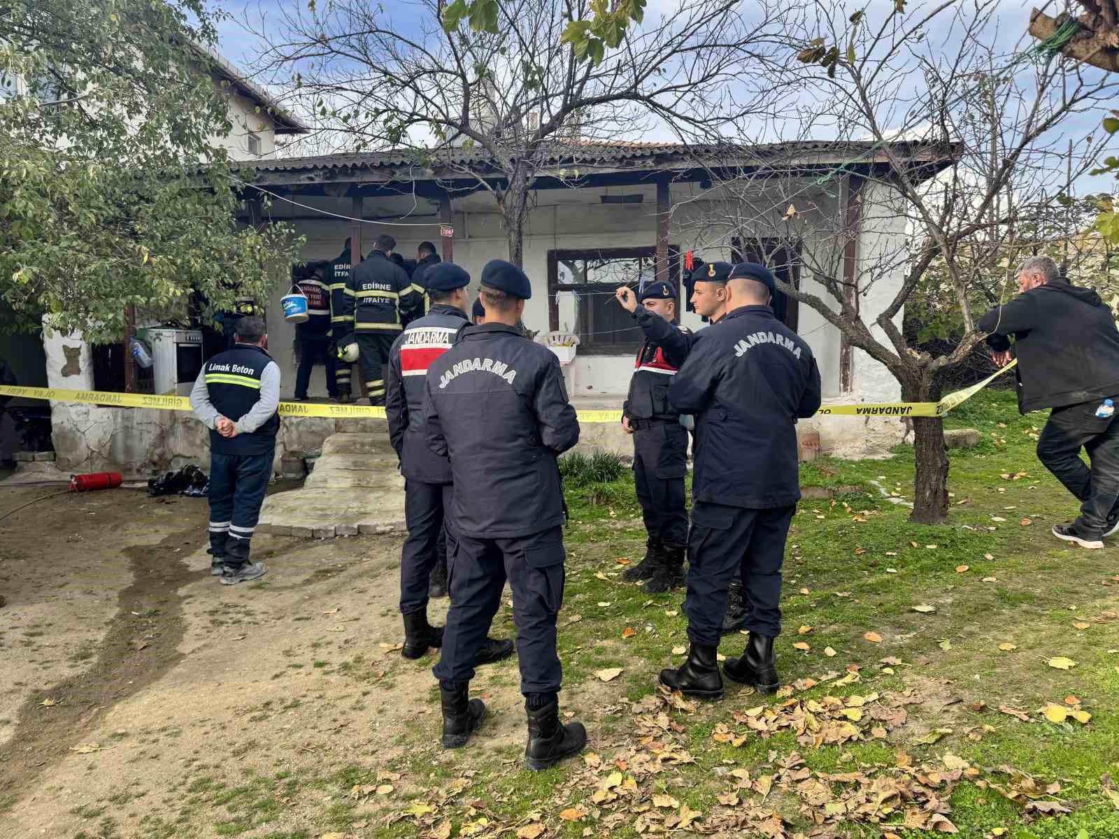 82 yaşındaki kadın yangında hayatını kaybetti