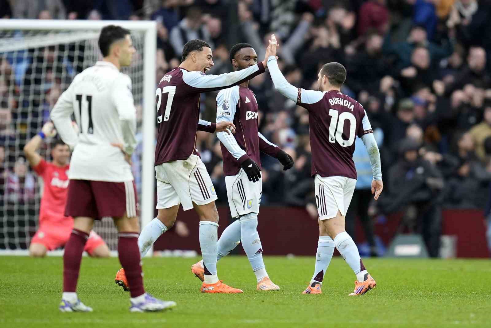 Arsenal, Aston Villa deplasmanında son dakikalarda kaybetti
