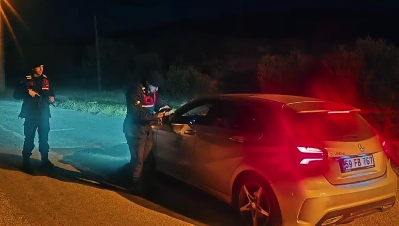 &Ccedil;anakkale&rsquo;de jandarma ekiplerince huzur uygulaması
