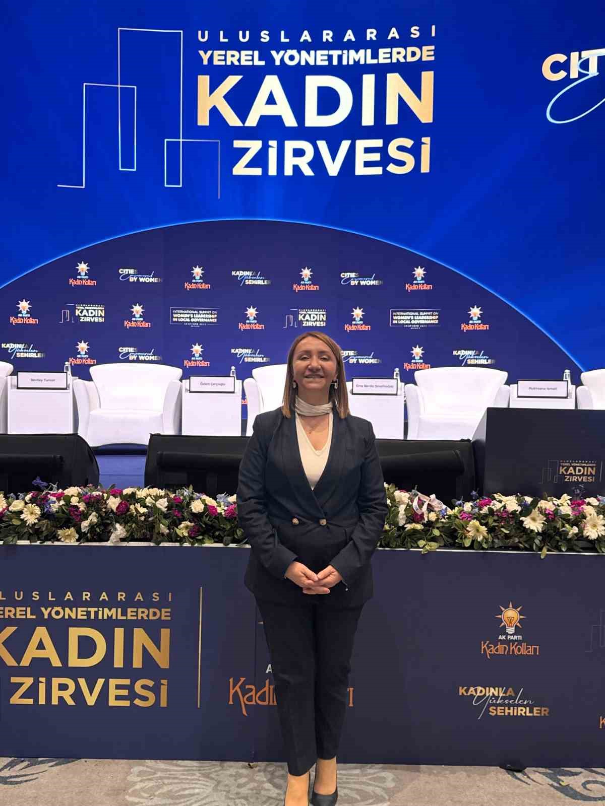 Cumhurbaşkanı Erdoğan&rsquo;a kılı&ccedil; hediye etti
