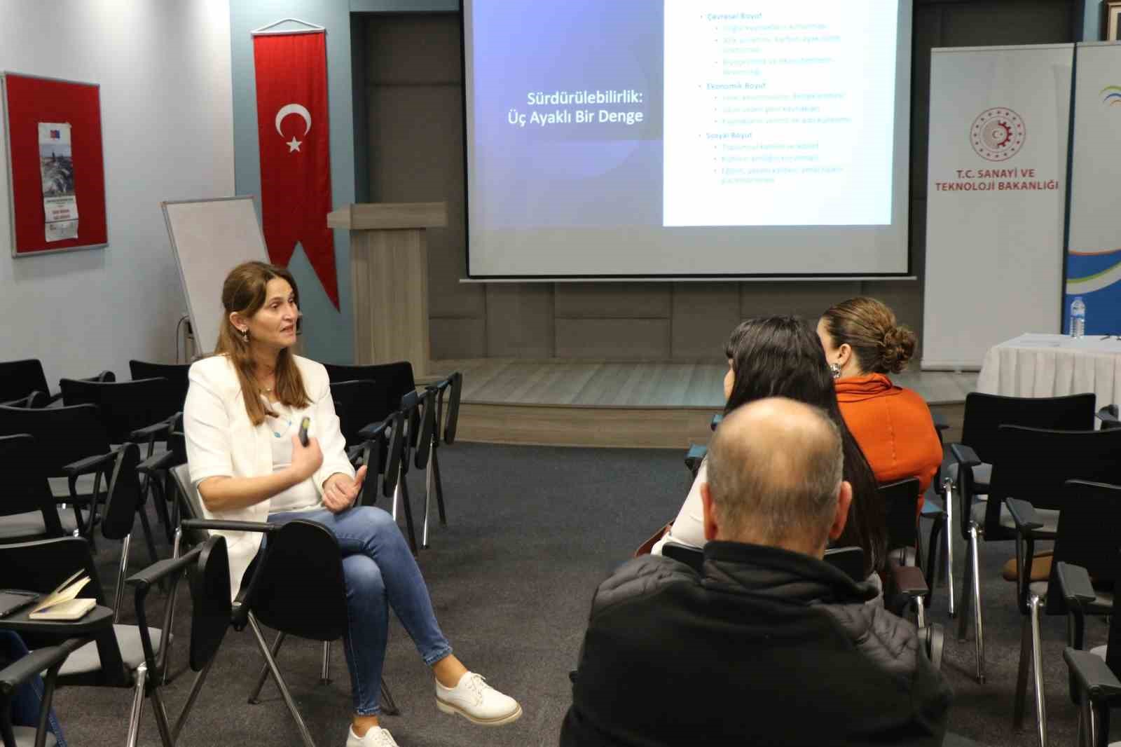 AYTO’dan iş dünyasına İletişim ve Markalaşma Eğitimi
