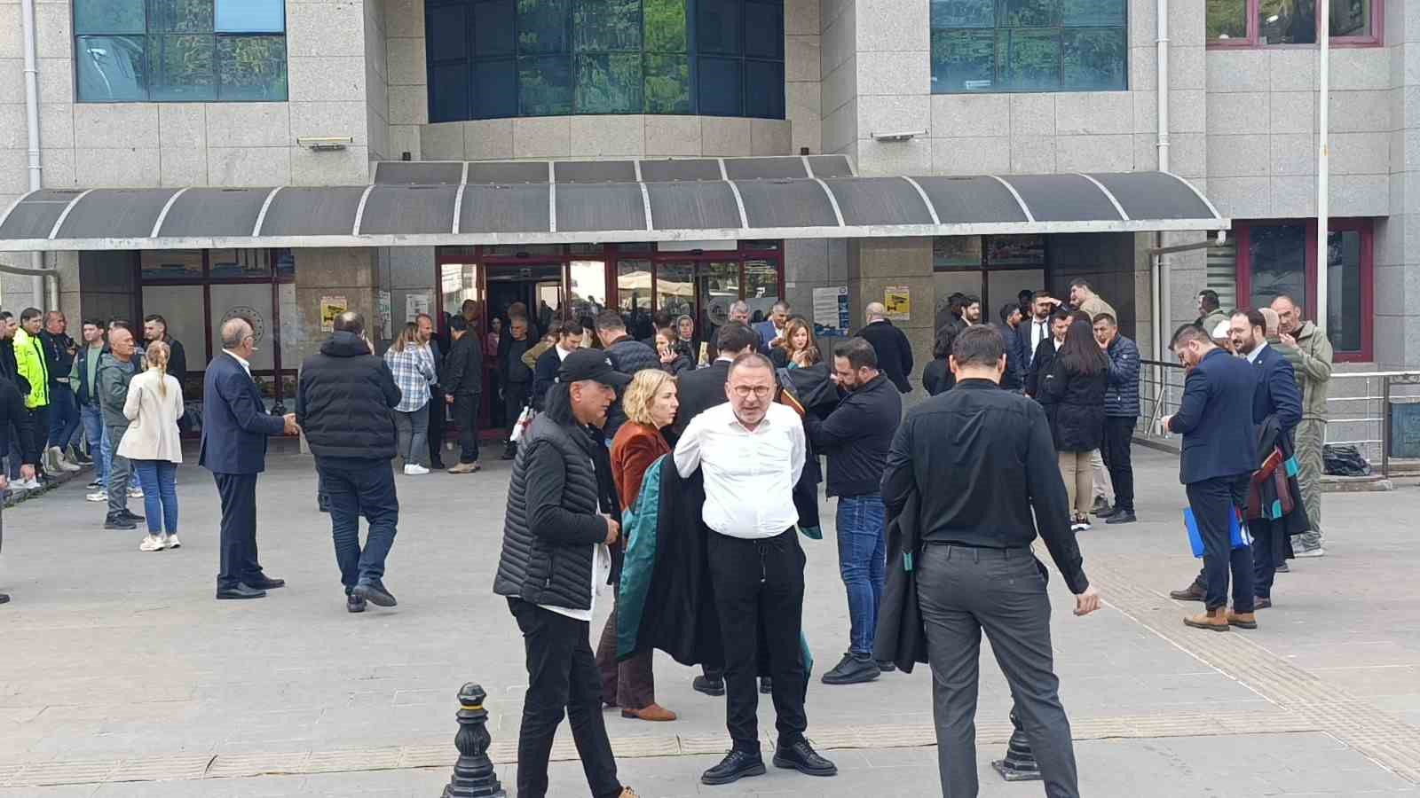 Turizmci Zafer S&uuml;ral: "İsteklerin ardı arkası kesilmiyor, benim de dayanacak g&uuml;c&uuml;m kalmamıştı şikayet&ccedil;i oldum"
