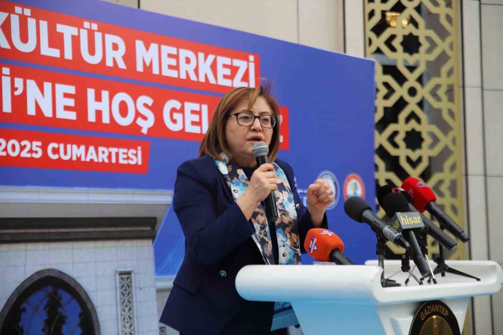 Şahinbey Belediyesi&rsquo;nin Nizip&rsquo;e kazandırdığı K&uuml;lt&uuml;r Merkezi&rsquo;nin a&ccedil;ılışı yapıldı
