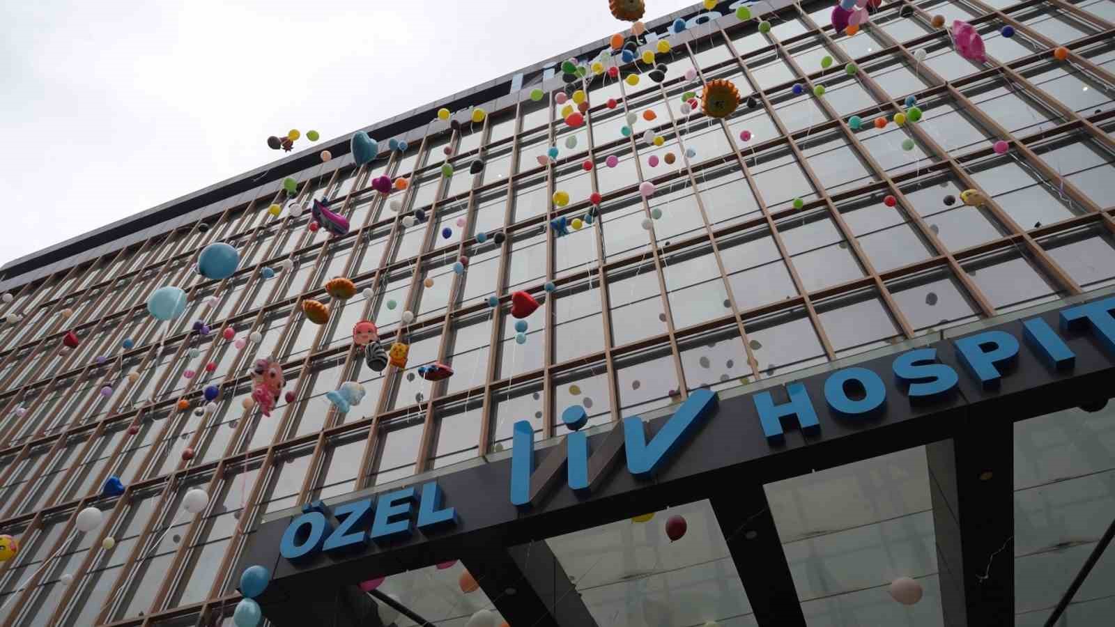 Gaziantep&rsquo;te kanseri yenen Melih Tuğra i&ccedil;in g&ouml;ky&uuml;z&uuml;ne balonlar bırakıldı
