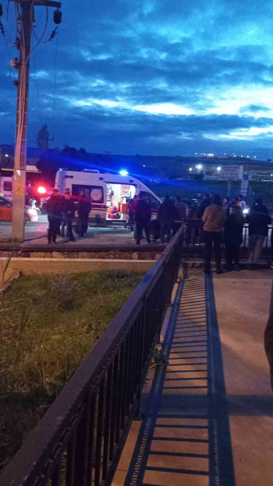 Ayvalık&rsquo;ta trafik kazası: 2 yaralı
