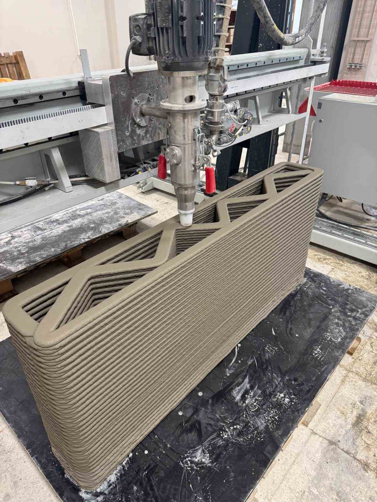 Bursa Uludağ Üniversitesi 3D beton yazıcı ile bir haftada 300 metrekarelik ev yapacak