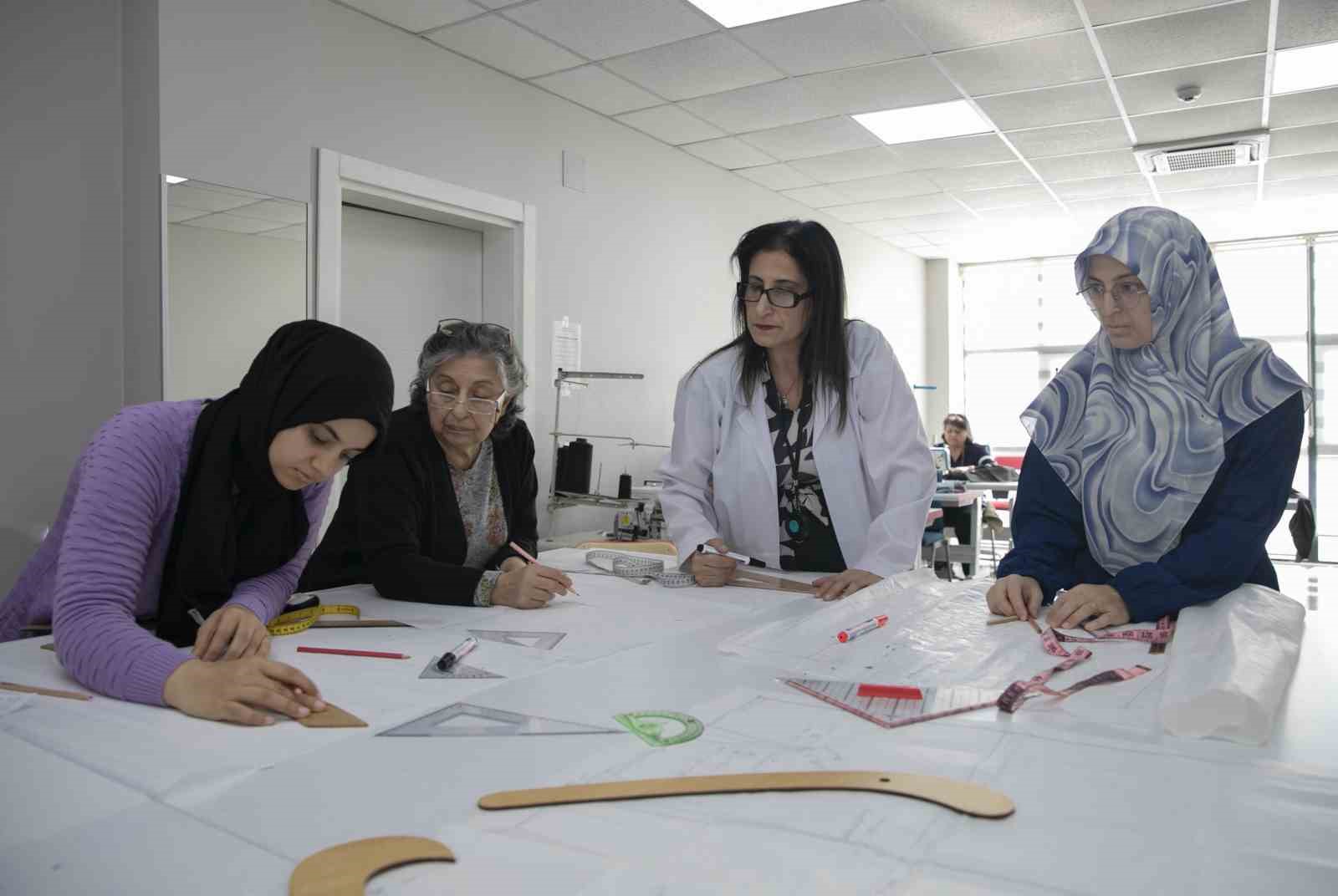 Mersin’de giyim üretim kurslarına büyük ilgi