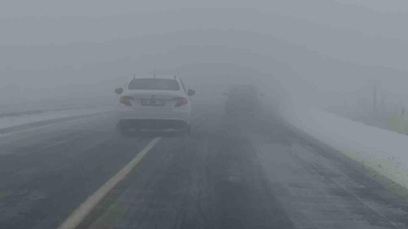 Kars’ta yoğun sis: Uçak seferleri iptal edildi