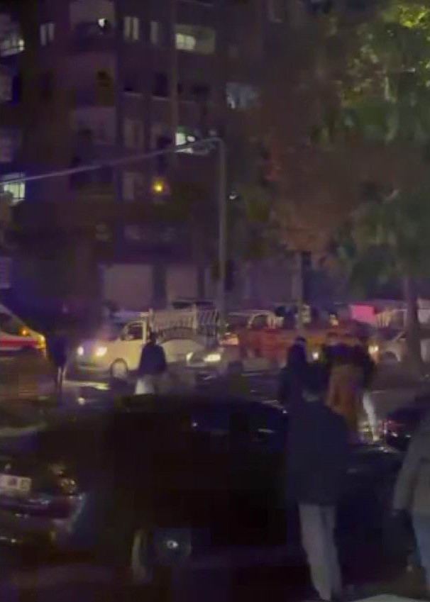 Kaza sonrası kavgaya tutuştular