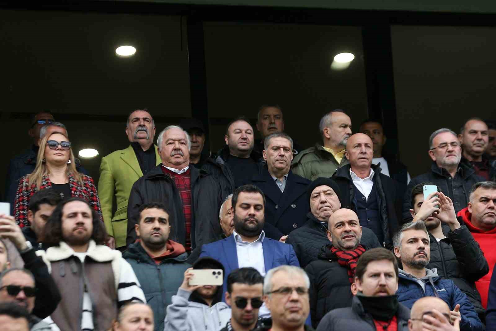 Trendyol Süper Lig: Gençlerbirliği: 1 - Fatih Karagümrük: 0 (İlk yarı)