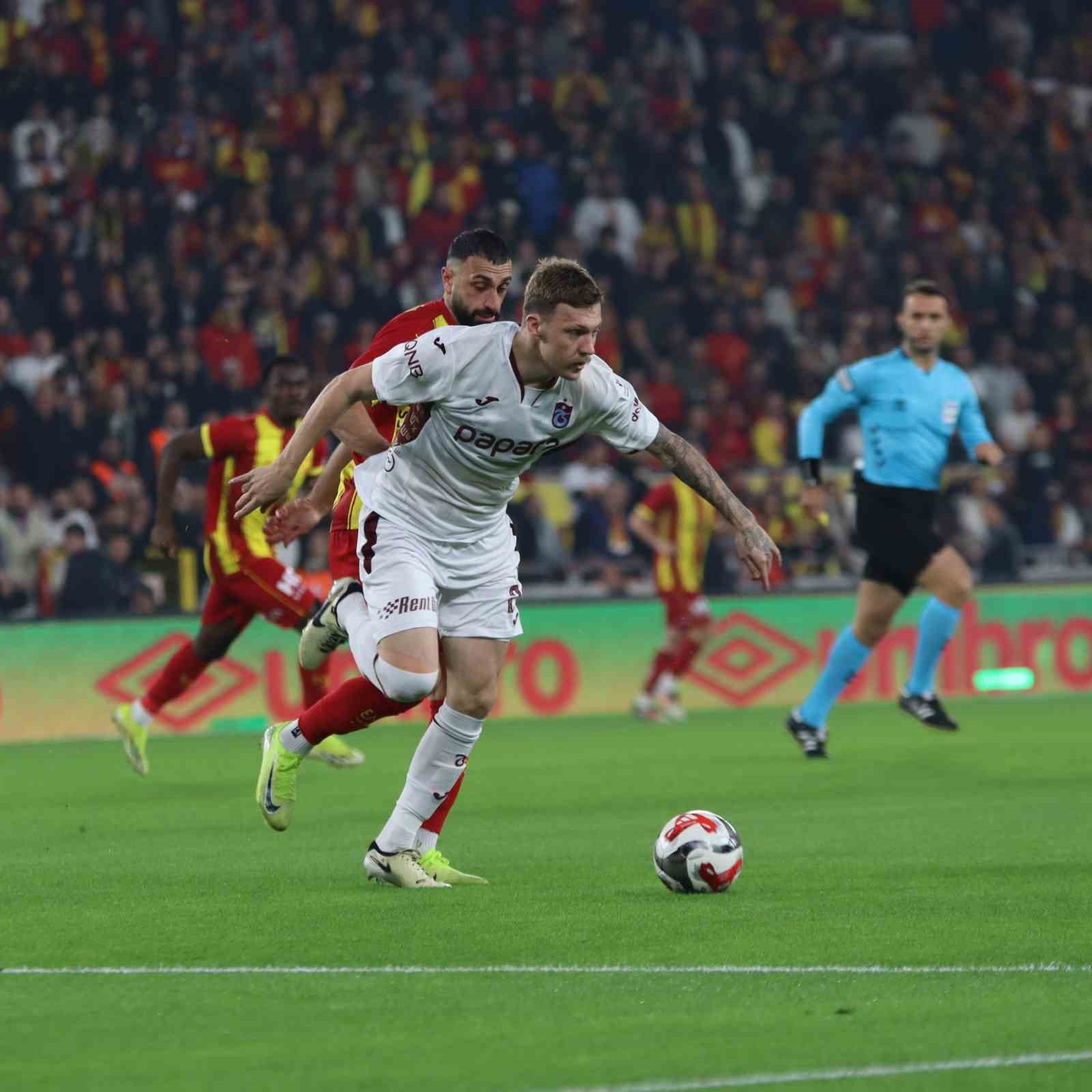 Trendyol Süper Lig: Göztepe: 0 - Trabzonspor: 0 (Maç devam ediyor)
