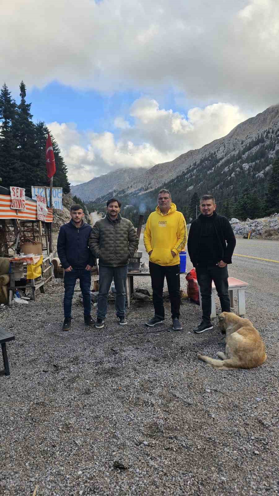 Vatandaşlar sağlıklı yaşam i&ccedil;in 10 kilometre koştu
