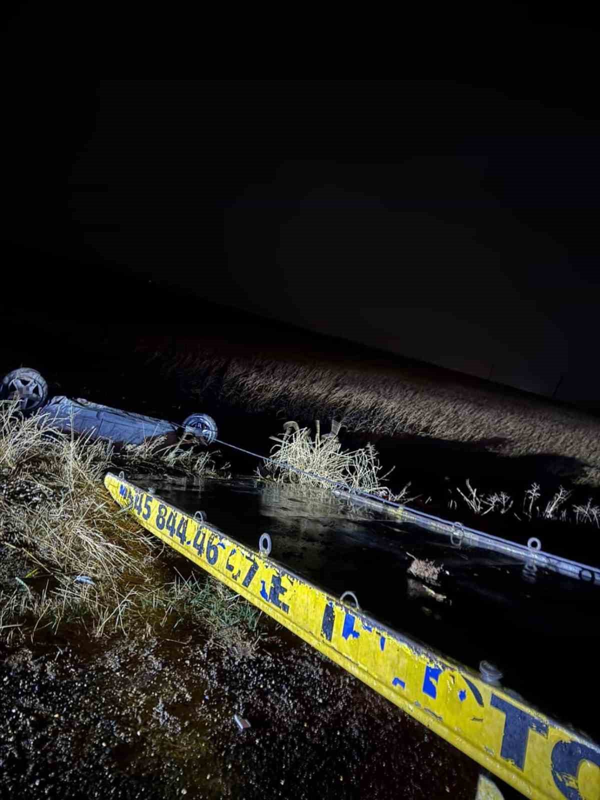 Mardin&rsquo;de tır otomobille &ccedil;arpıştı: 2 yaralı
