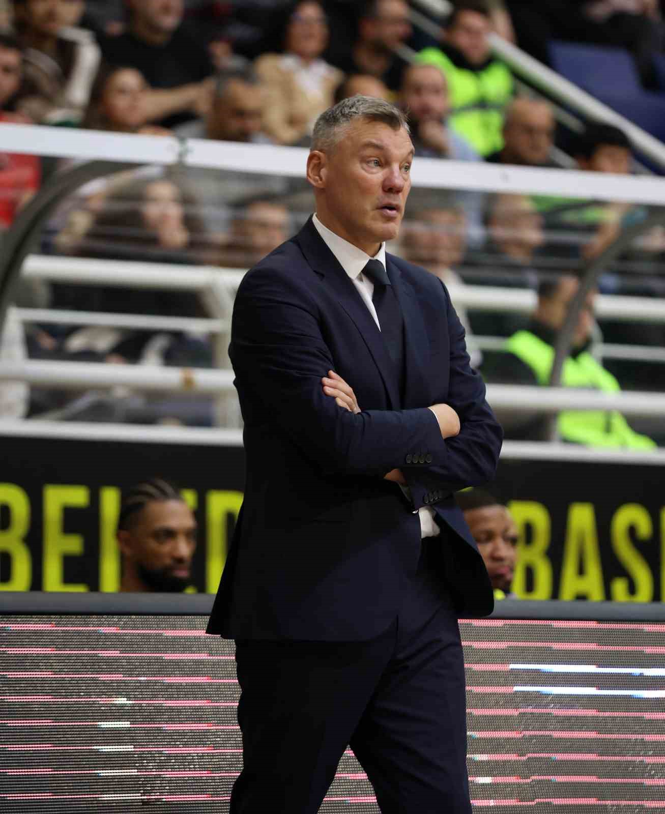 Basketbol Süper Ligi: Merkezefendi Basketbol: 64 - Fenerbahçe Beko: 87