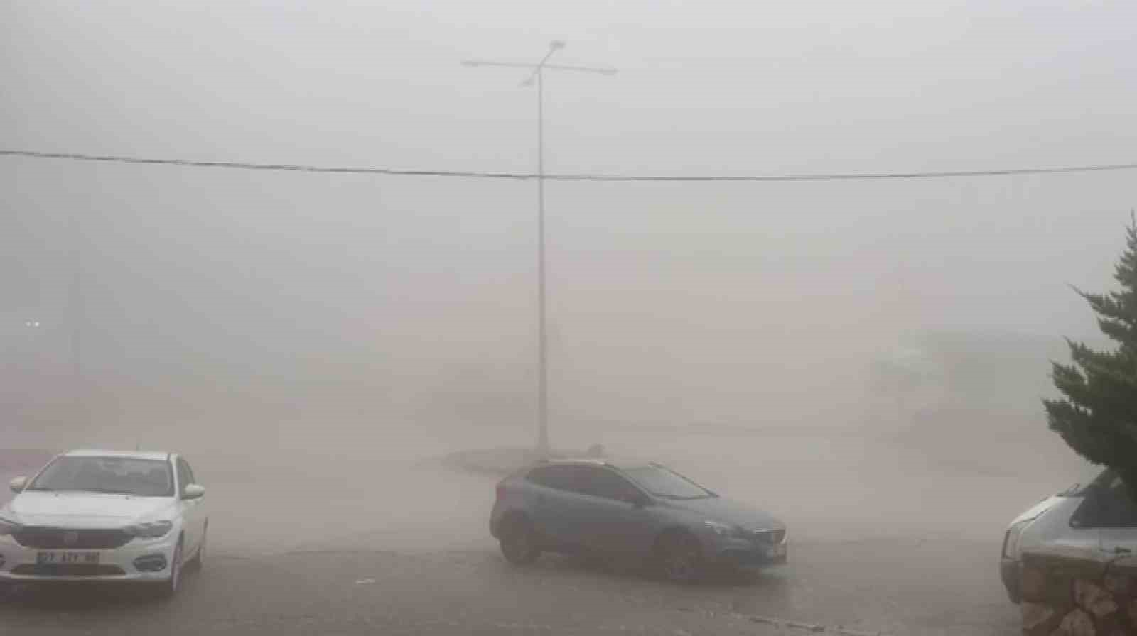 Besni’de yoğun sis etkili oldu