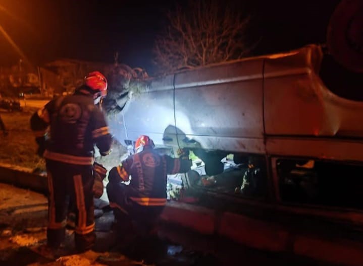 Yoldan çıkan otomobil ters döndü; 1 yaralı