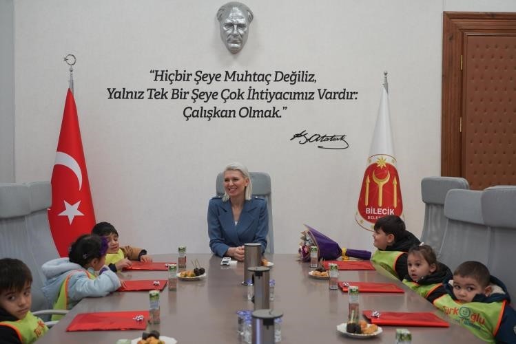 Başkan Subaşı kreş öğrencilerini belediyede ağırladı