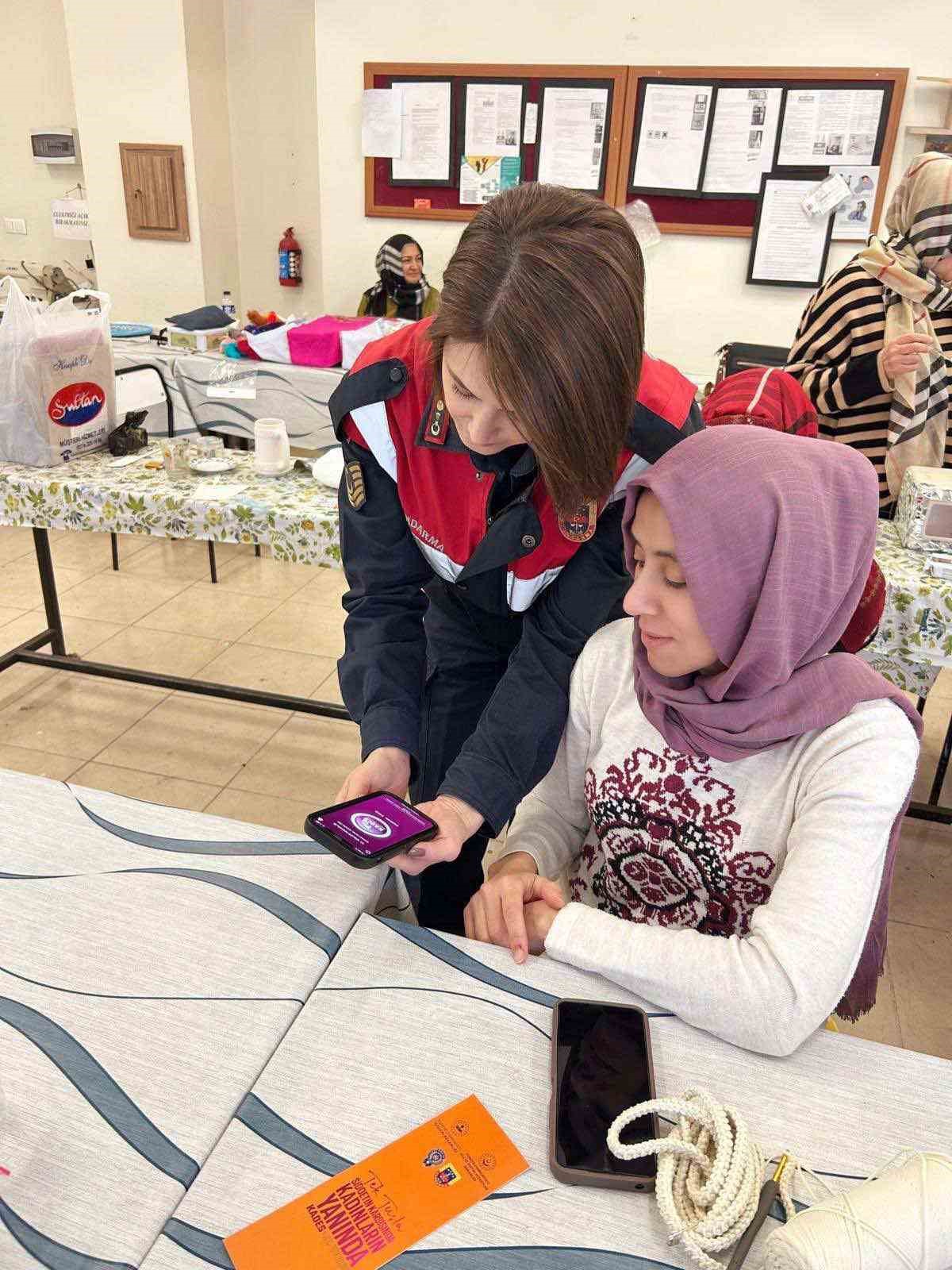 Kütahya’da kadınlara KADES eğitimi
