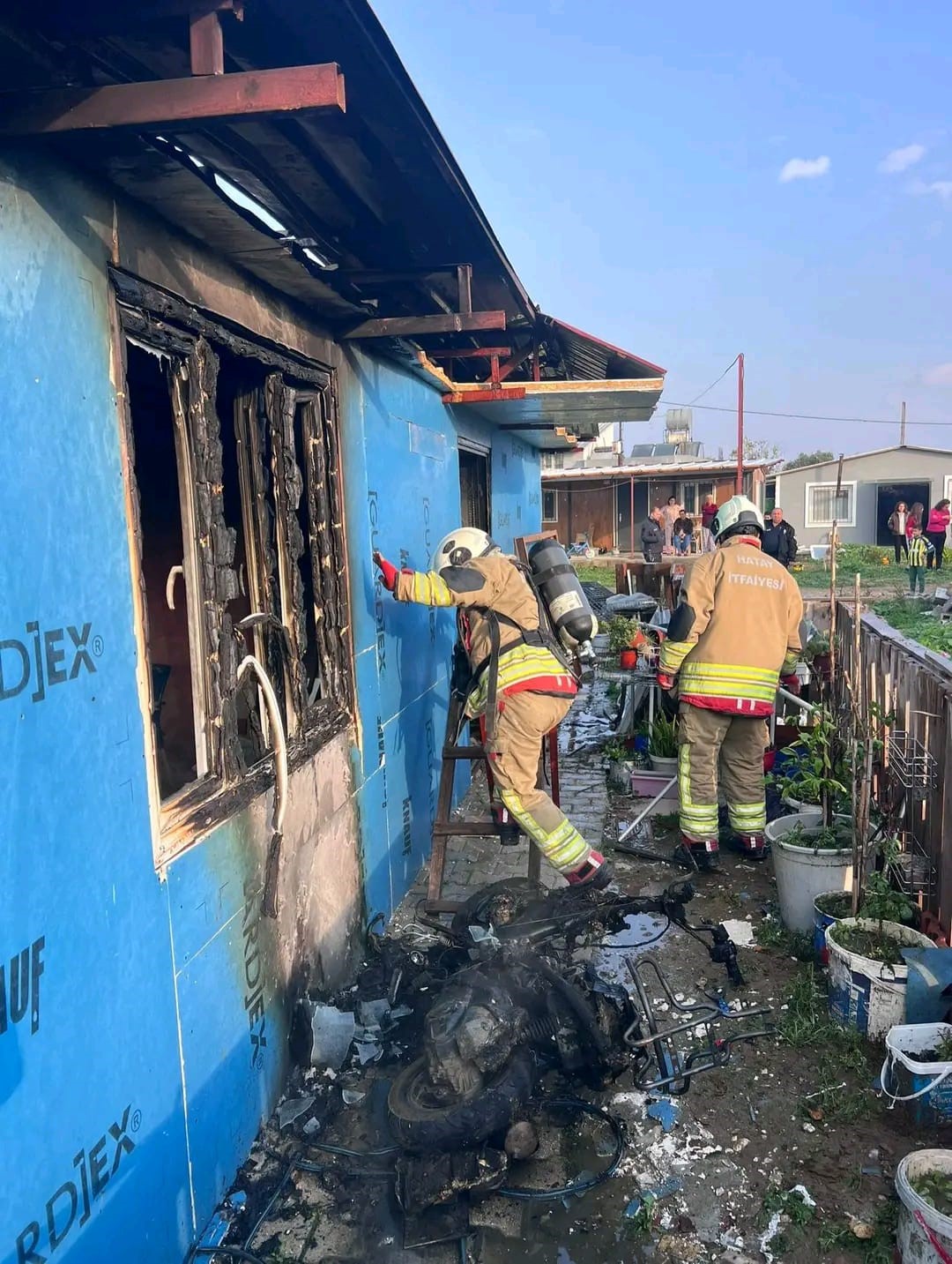 Antakya’da müstakil ev yandı