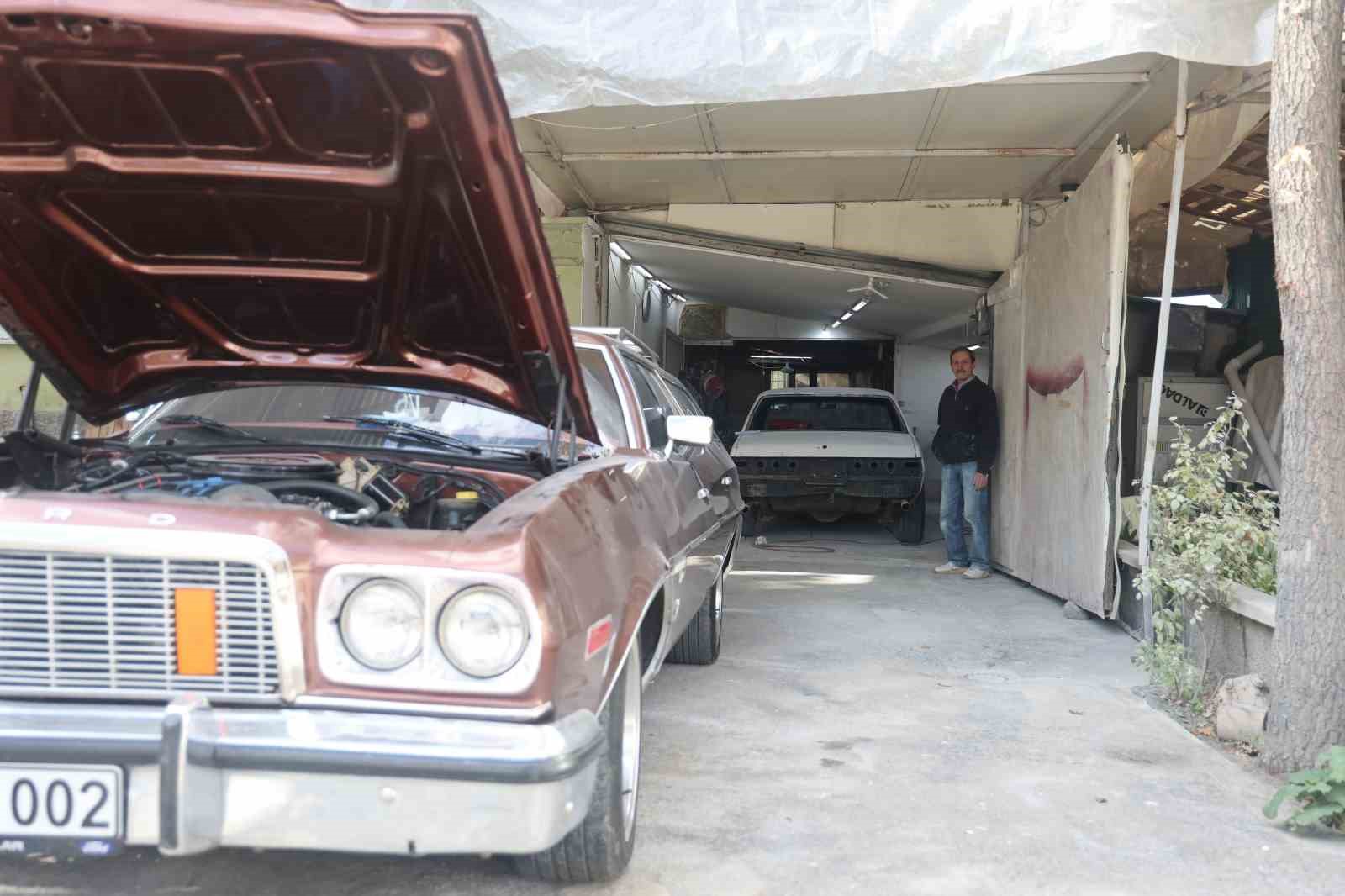 Bu serada sebze değil klasik araba yetişiyor