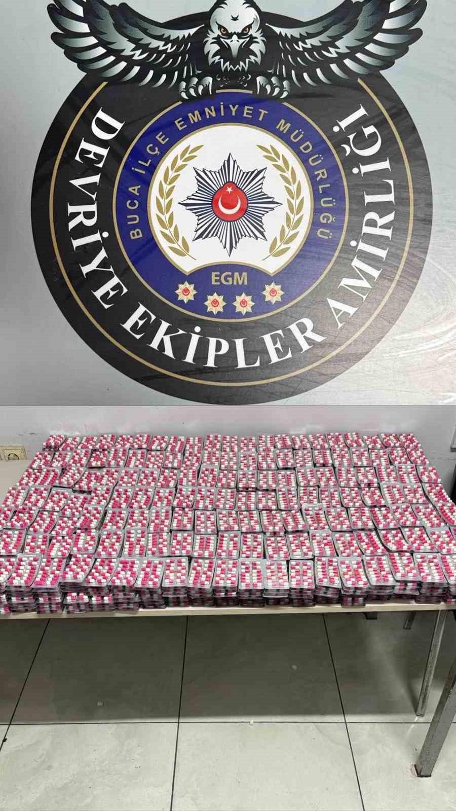 Buca’da narkotik operasyonlarında 1’i aranan 5 şahıs yakalandı
