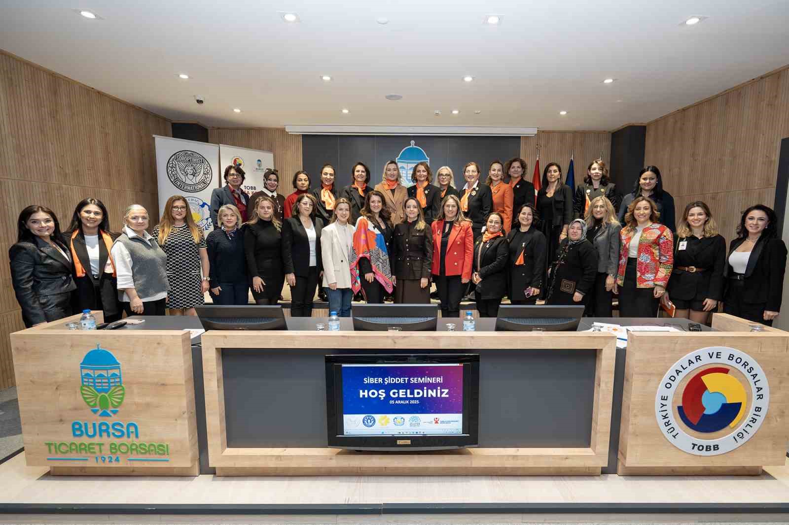 Girişimci kadınlar, siber şiddete ’dur’ dedi