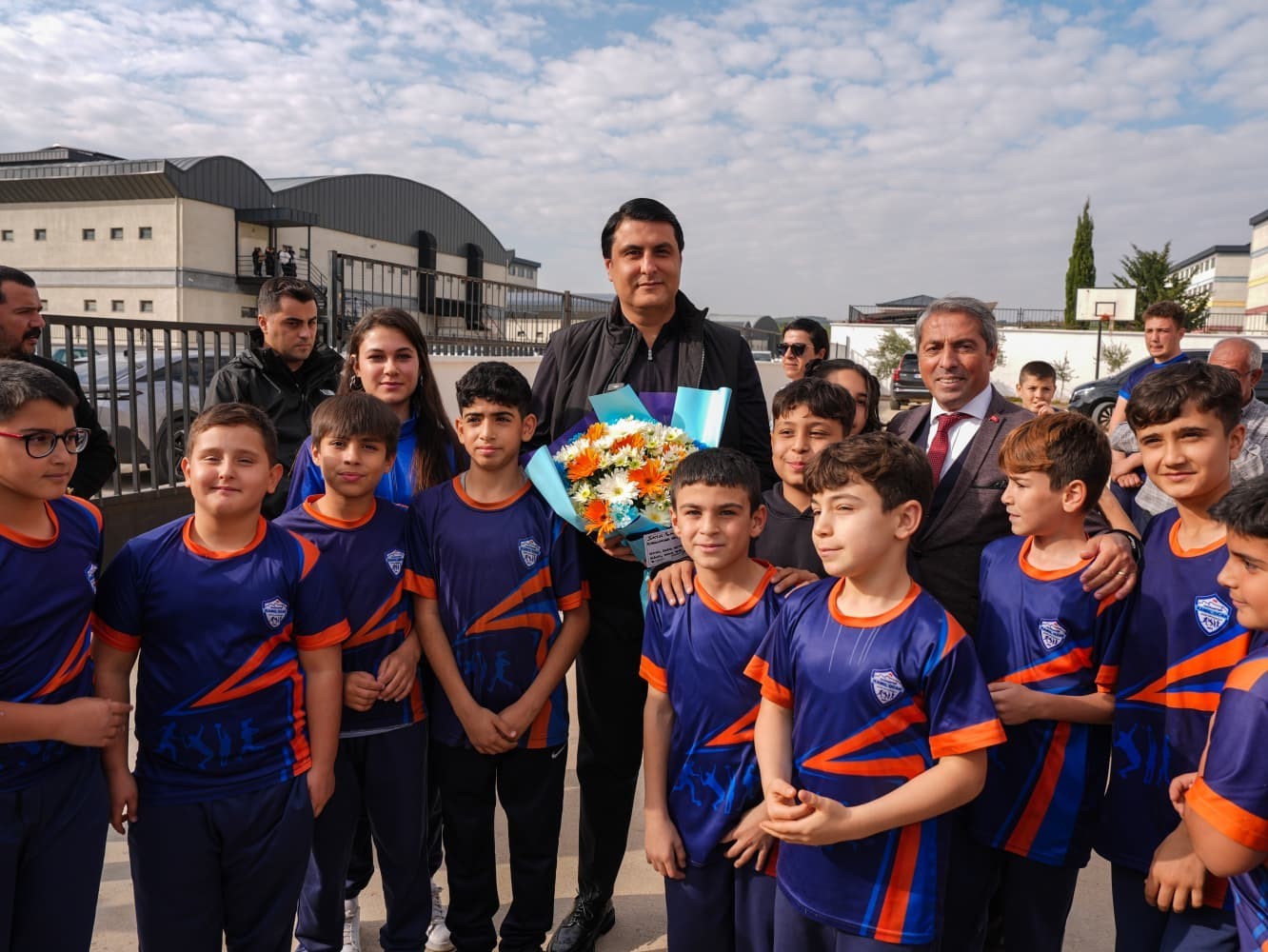 Yılmaz, lise ve üniversite öğrencileri ile buluştu
