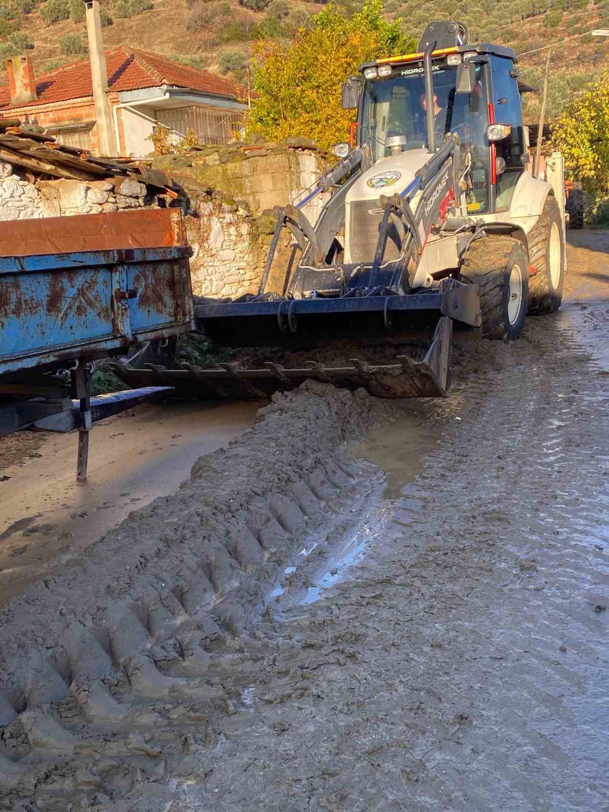Bozdoğan Belediyesi’nden yağmur sonrası müdahale