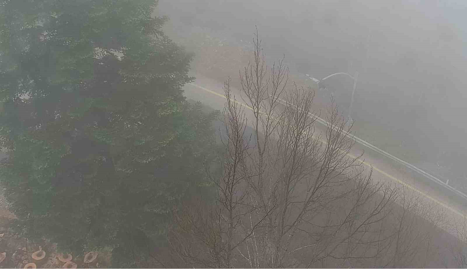 Kocaeli’de fırtına etkili oluyor: Sahillerde dalgalar yükseldi, zirvede yağmur ve sis hakim