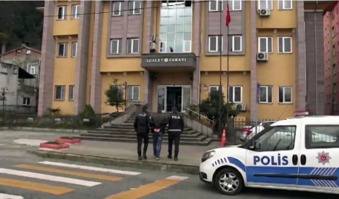 Sarp Sınır Kapısı’nda 193 yıl hapis cezası bulunan şahıs yakalandı