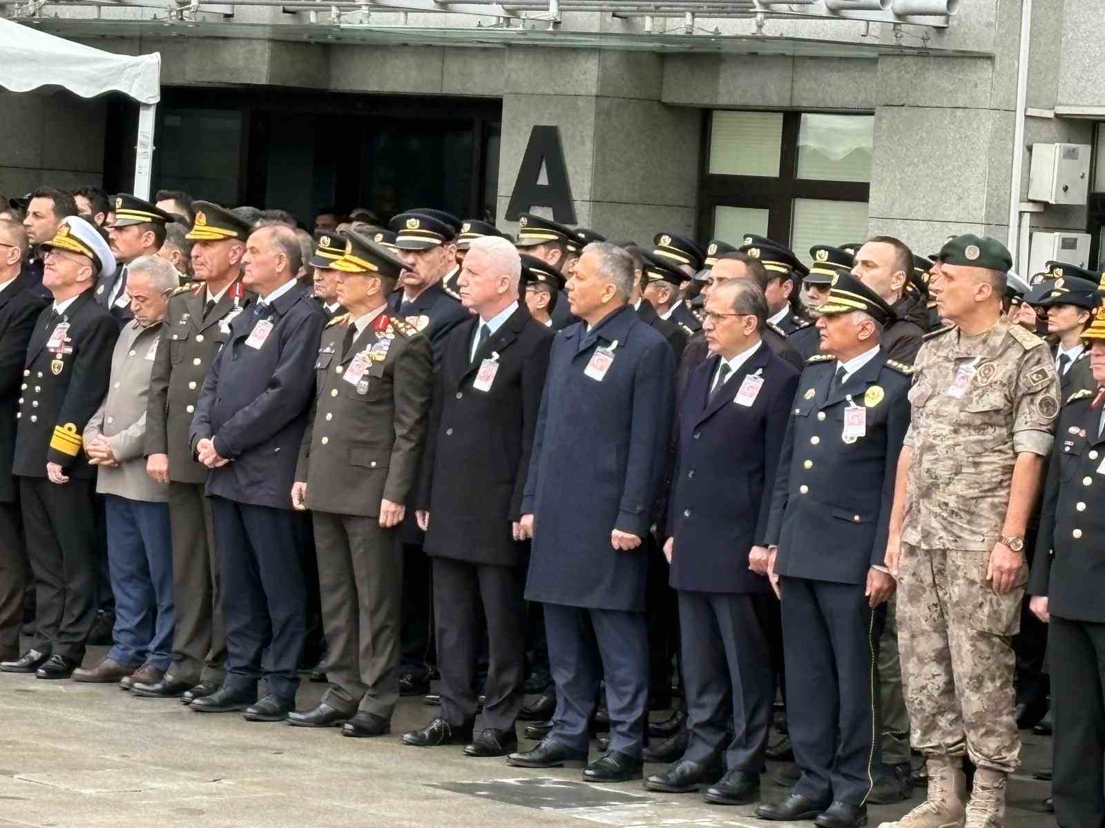Çekmeköy’de çıkan çatışmada şehit olan Emre Albayrak için emniyette tören düzenleniyor