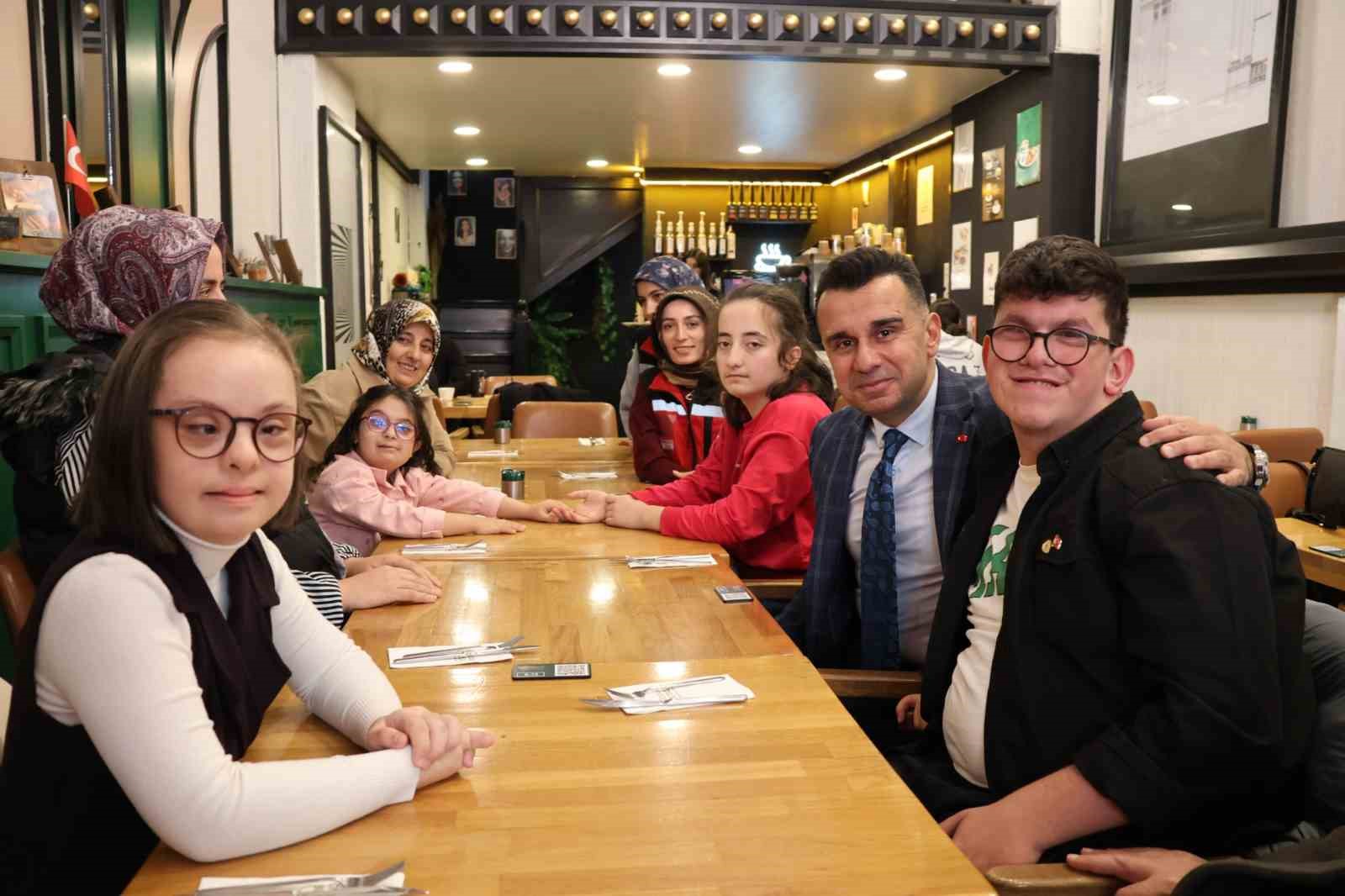 Aile ve Sosyal Hizmetler İl Müdürü Hasan Aykut: "Sevgi köprüsü ile gönülden gönüle bağ kuruyoruz"
