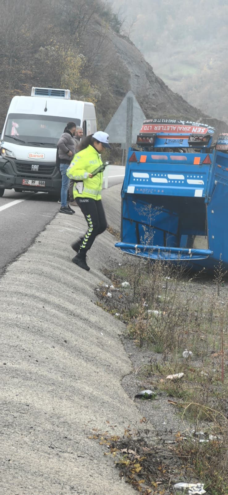 Zonguldak’ta patpat ile ticari araç çarpıştı