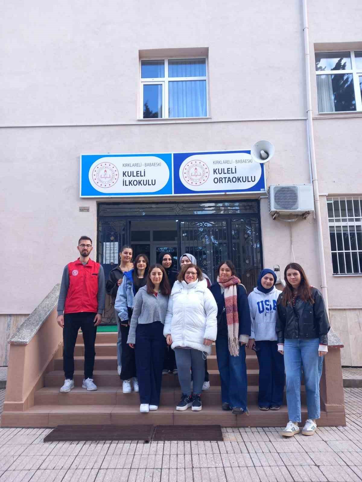 Babaeski’de üniversite öğrencilerinden köy okulunda anlamlı faaliyet