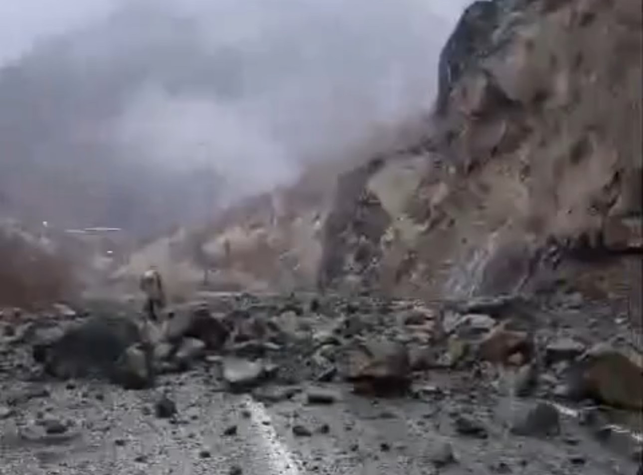 Hakkari’de heyelan