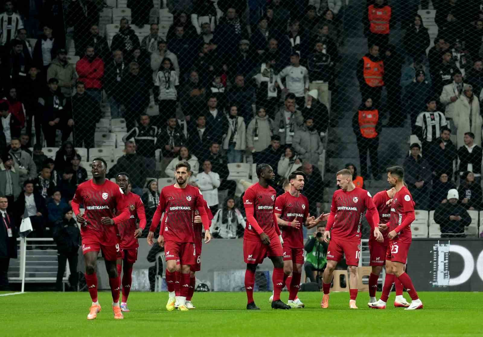 Trendyol Süper Lig: Beşiktaş: 0 - Gaziantep FK: 1 (Maç devam ediyor)
