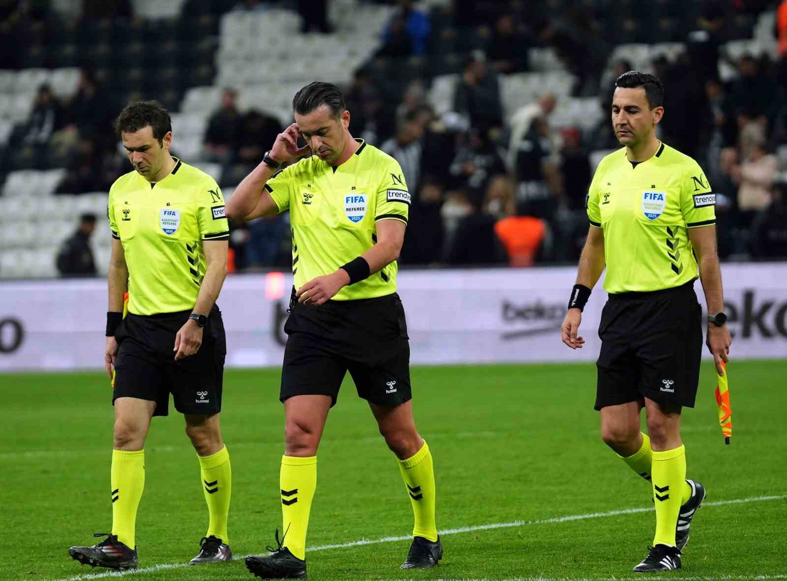 Trendyol Süper Lig: Beşiktaş: 1 - Gaziantep FK: 1 (İlk yarı)
