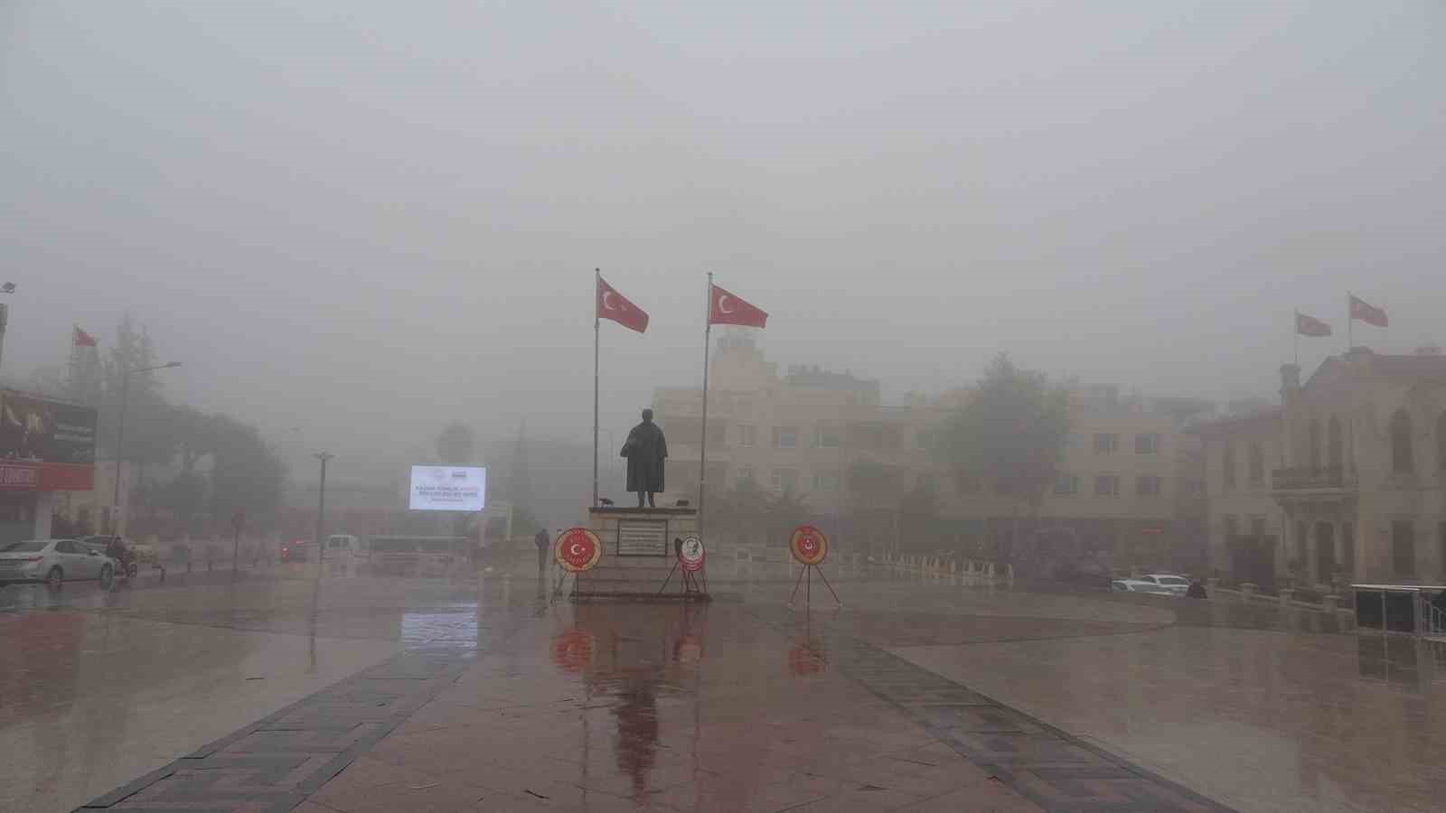 Kilis&rsquo;te yoğun sis etkili oldu
