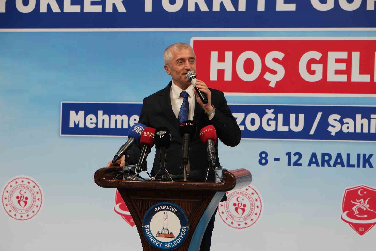 Türkiye Güreş Şampiyonası Gaziantep’te başladı