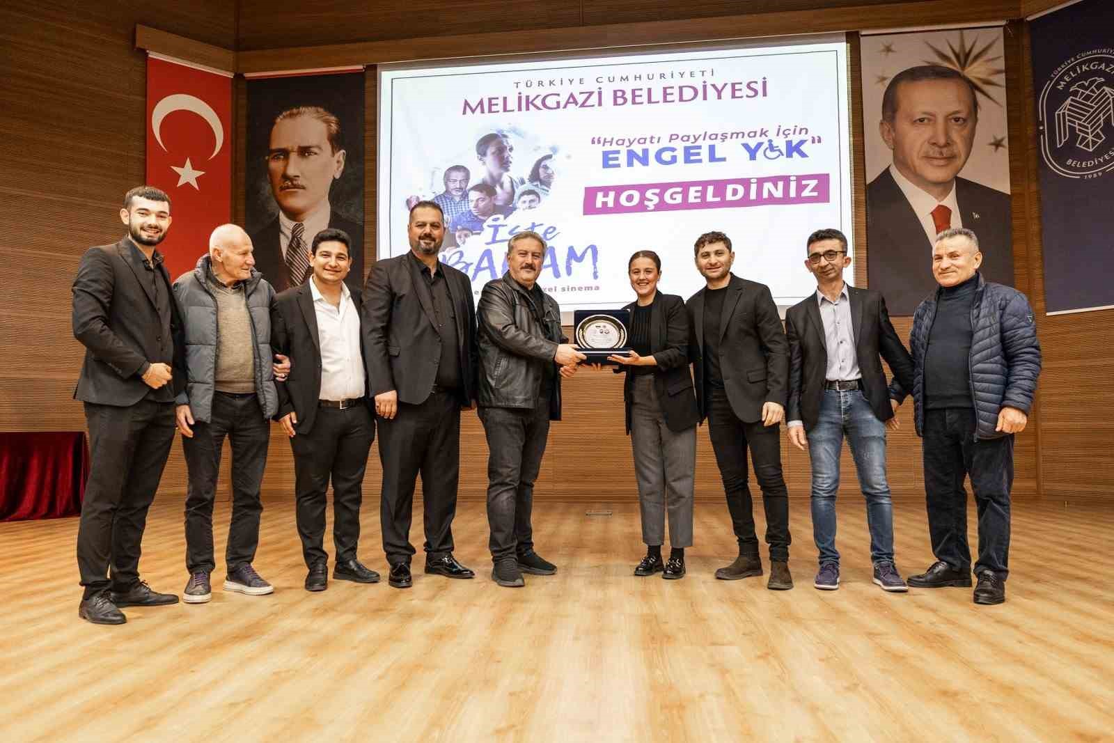 Melikgazi&rsquo;den işitme engellilere sessiz film
