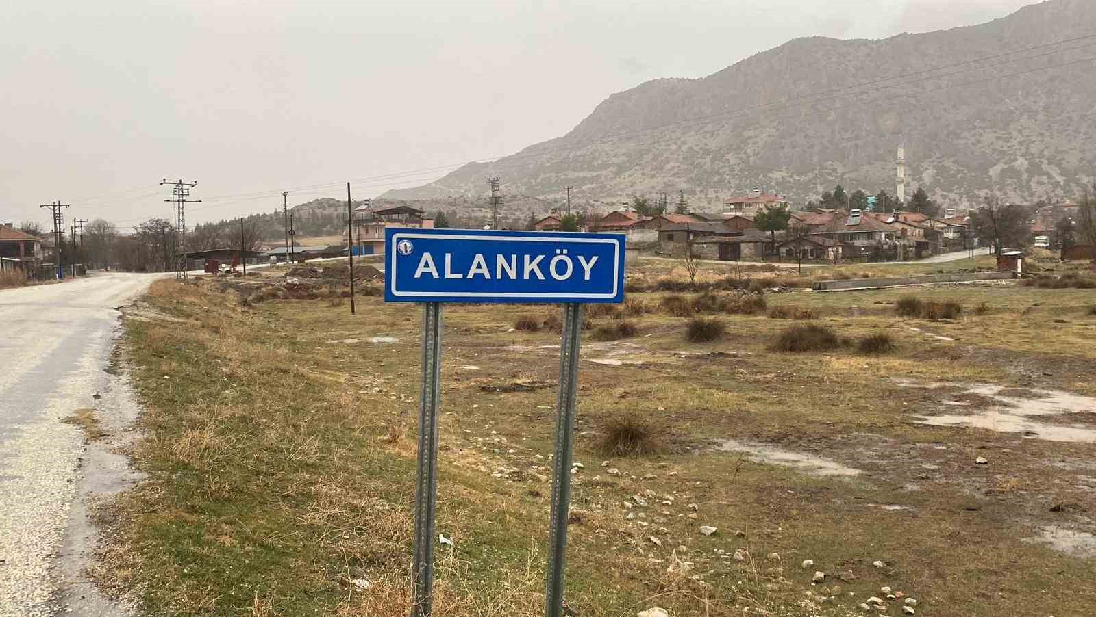 DSİ&rsquo;ye ait kep&ccedil;e ile define arandığı iddiasını b&ouml;lgede bulunan sigara izmaritinin DNA &ouml;rnekleri aydınlatacak
