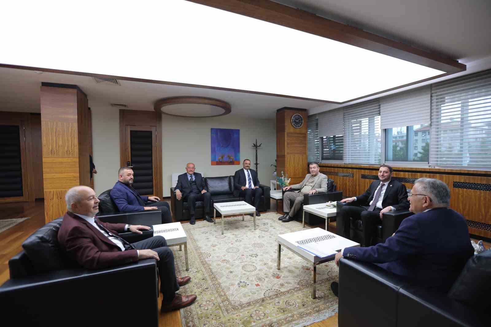 MHP Kayseri heyetinden Başkan Büyükkılıç’a ziyaret