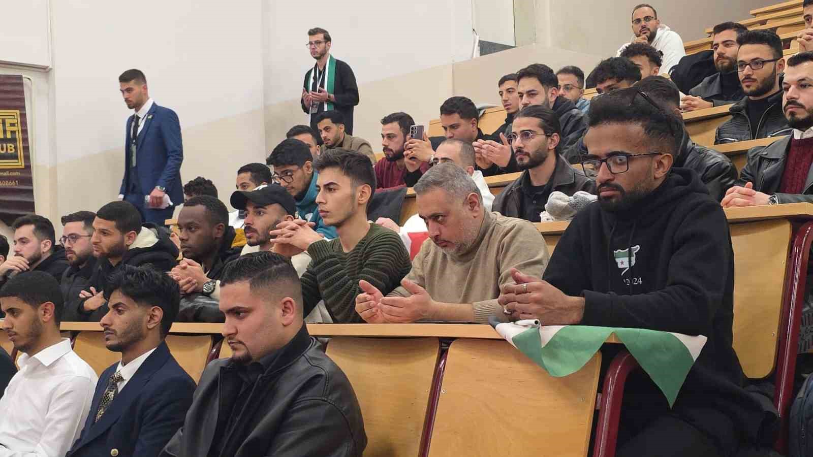 K&uuml;tahya&rsquo;da eğitim g&ouml;ren Suriyeli &ouml;ğrenciler, Baas rejiminin devrilmesinin birinci yıl d&ouml;n&uuml;m&uuml;n&uuml; kutladı
