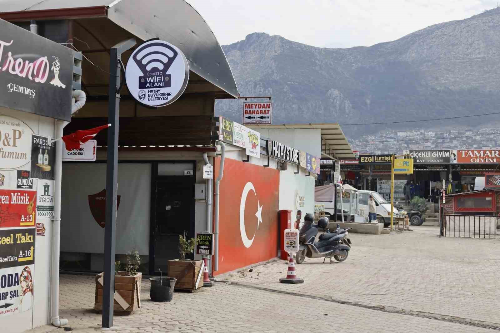 Hatay Büyükşehir Belediyesi, ücretsiz internet desteği vermeye başladı