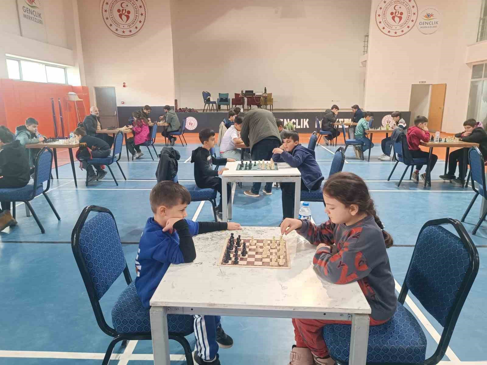 Hakkari’de ‘satranç il birinciliği’ yapıldı