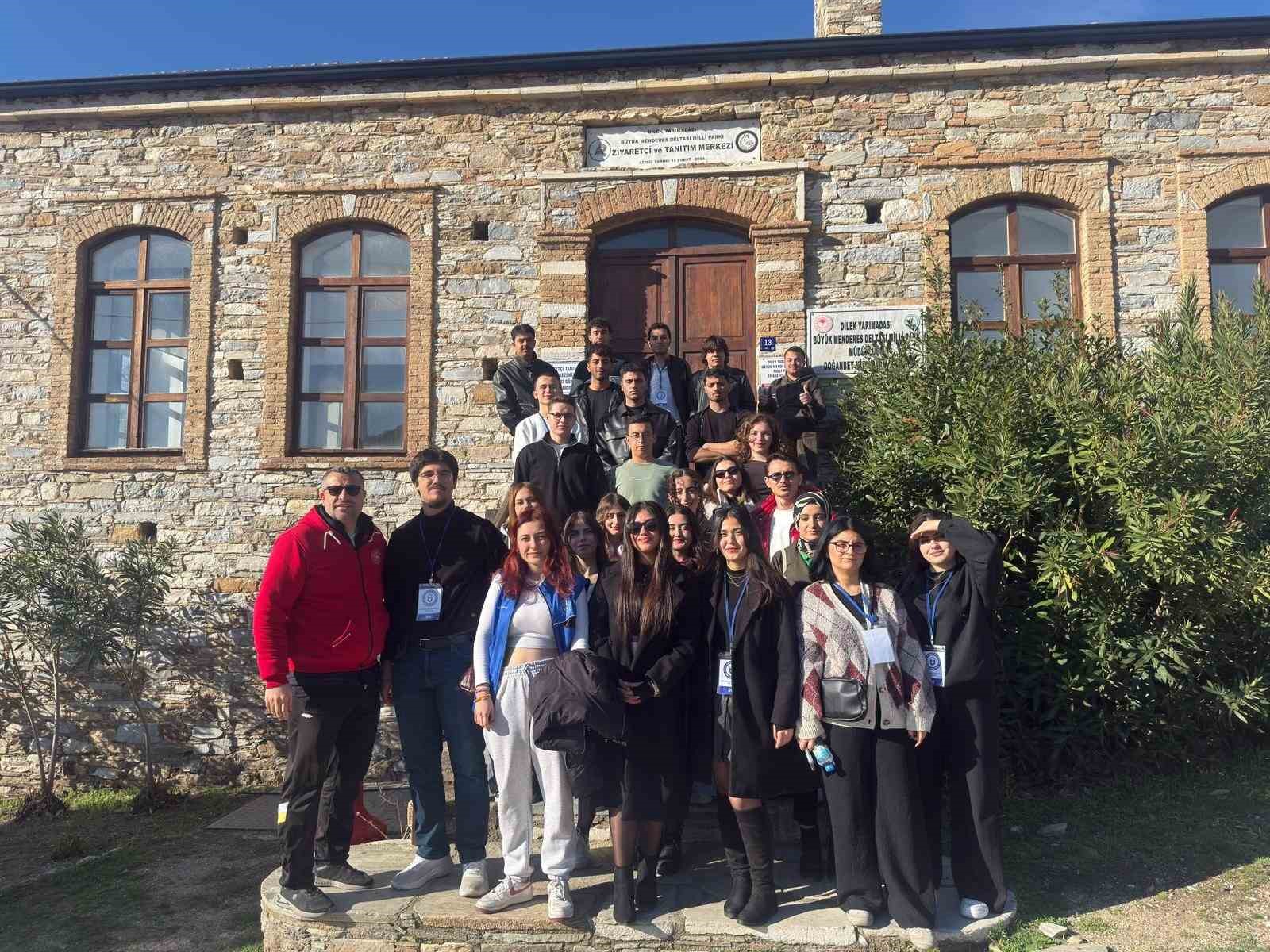 Gençler Söke’de tarih ve doğayla buluştu