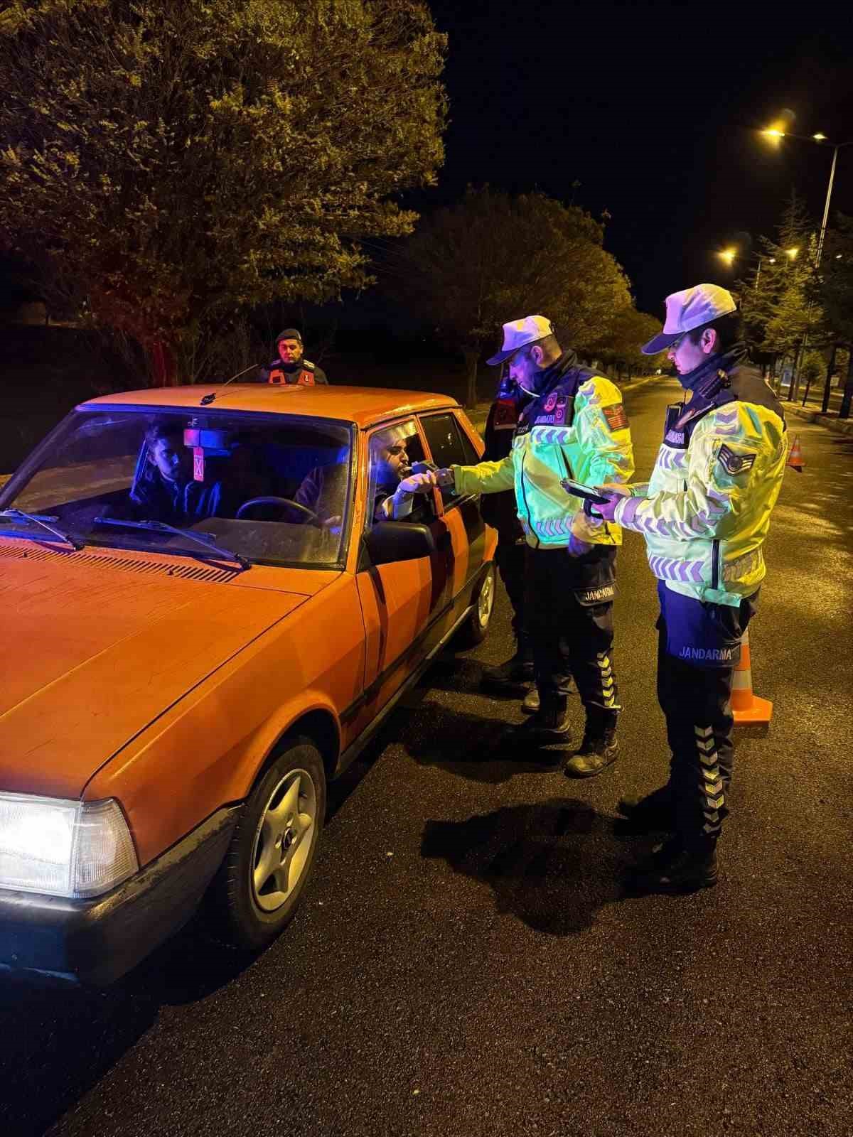 Nevşehir’de asayiş uygulaması: Bin 465 şahıs kontrol edildi