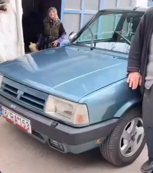 32 yıl sonra mavişinden gözyaşı dökerek ayrıldı